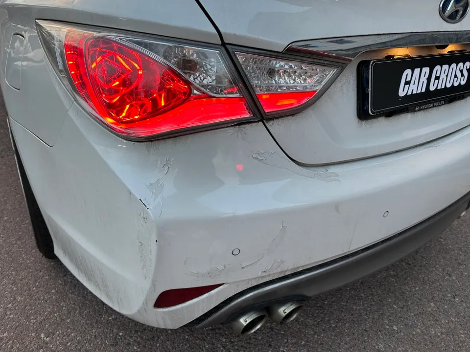 Hyundai Sonataのカーラッピング事例｜サテンブラックの高級感 施工写真 1-2