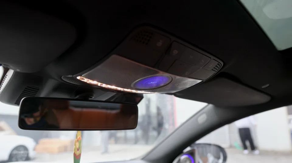 Mercedes-Benz E-Class W213 ambient lighting - Mercedes-Benz E-Class W213 Ambient Lighting Review — Cost photo 3