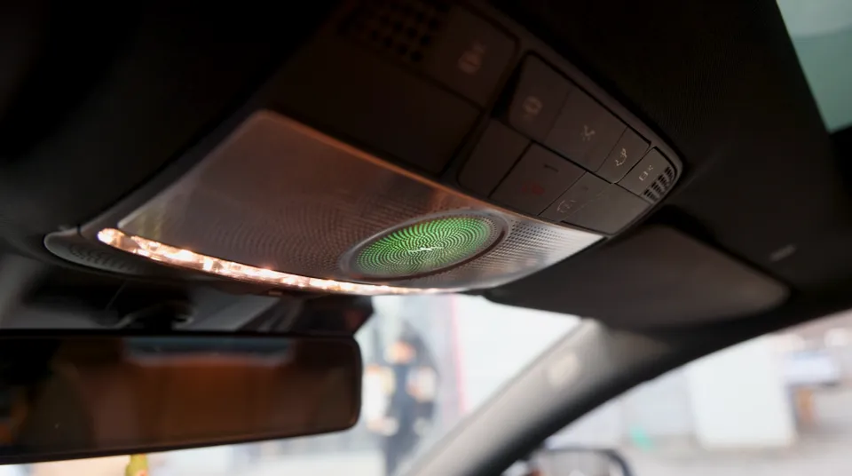 Mercedes-Benz E-Class W213 ambient lighting - Mercedes-Benz E-Class W213 Ambient Lighting Review — Cost photo 4