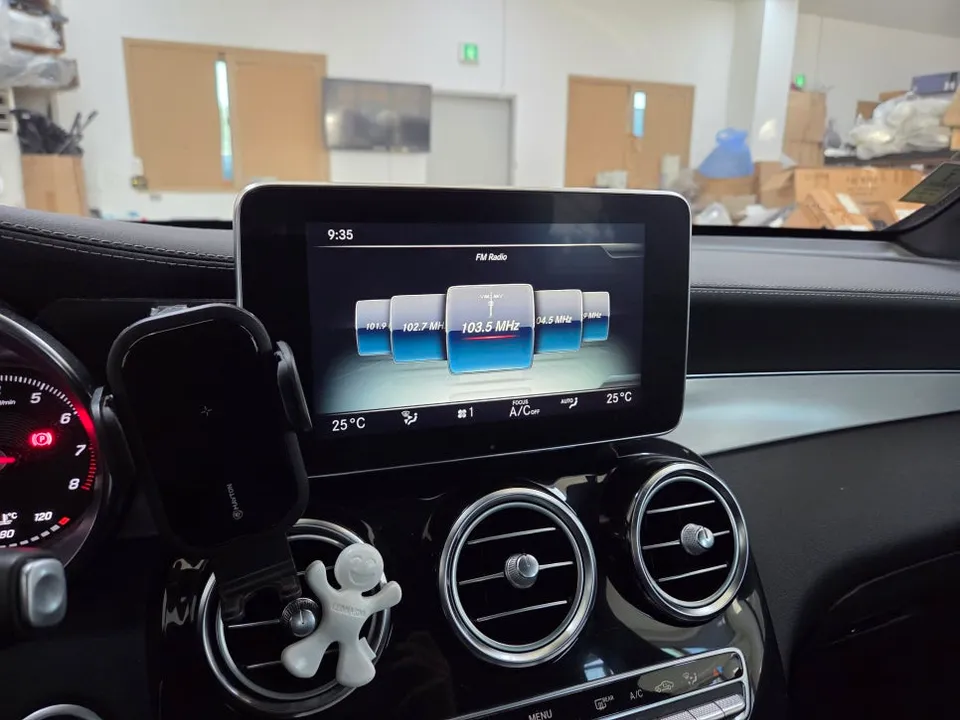 Mercedes-Benz GLC X253のカーオーディオ施工事例 施工写真 2-2