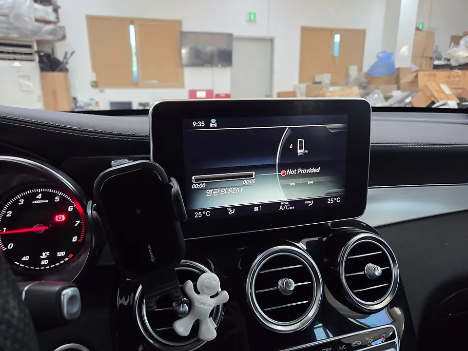 Mercedes-Benz GLC X253のカーオーディオ施工事例 施工写真 4-2