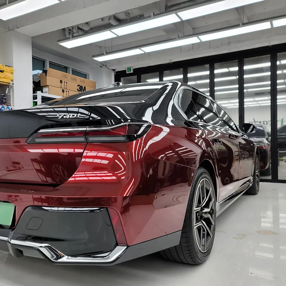 BMW 7 Seriesのカーラッピング事例｜費用目安・仕上がり 施工写真 1-3