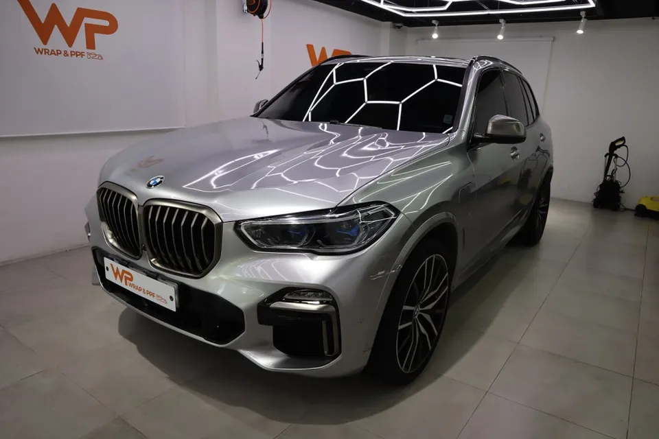 BMW X5 vinyl wrap - BMW X5 Vinyl Wrap Removal Review: GT Silver Off photo 3