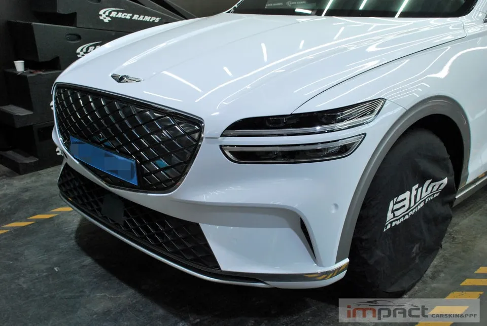 Genesis GV70のカーラッピング事例|費用目安・仕上がり 施工写真 1-3