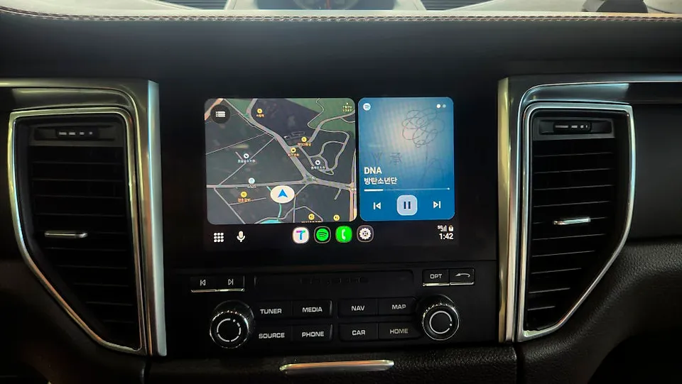 Porsche Macan ambient lighting - Porsche Macan Ambient Lighting Review: Cost & Results photo 6
