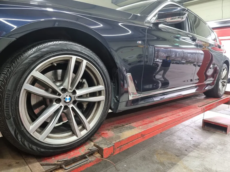 BMW 7 Seriesのホイールリペア・塗装事例 写真