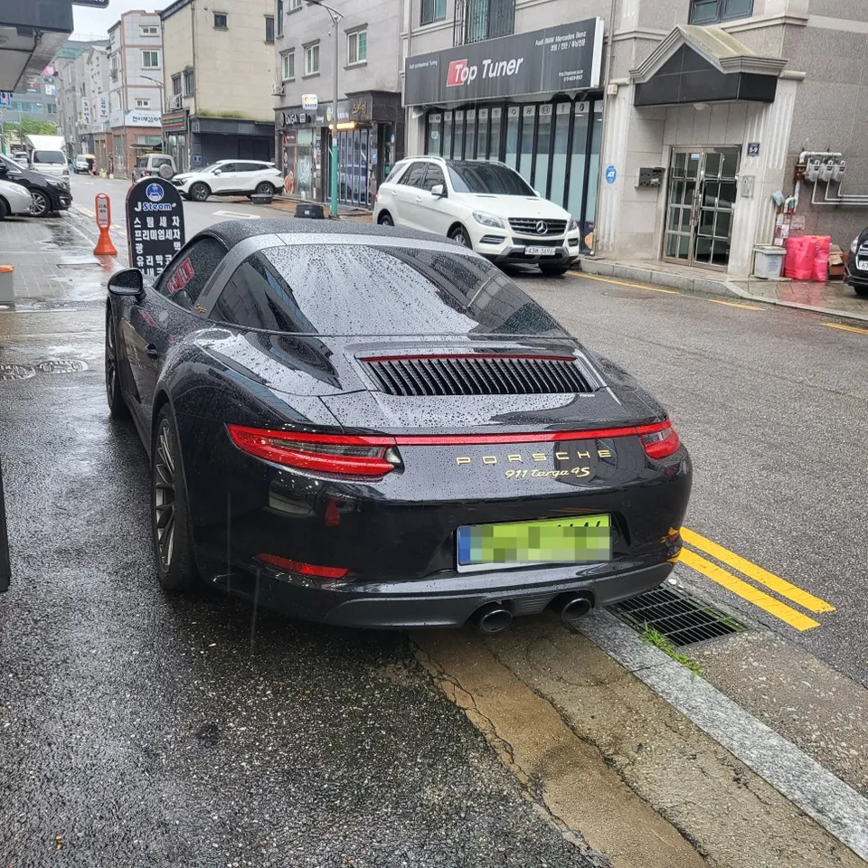 ポルシェ 911 Targaのカーフィルム施工事例｜費用目安・仕上がり 施工写真 2-1