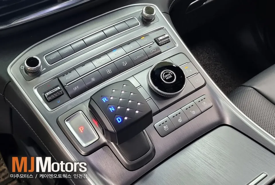 Hyundai Santa Fe steering wheel - Hyundai Santa Fe Steering Wheel Customization Review photo 4