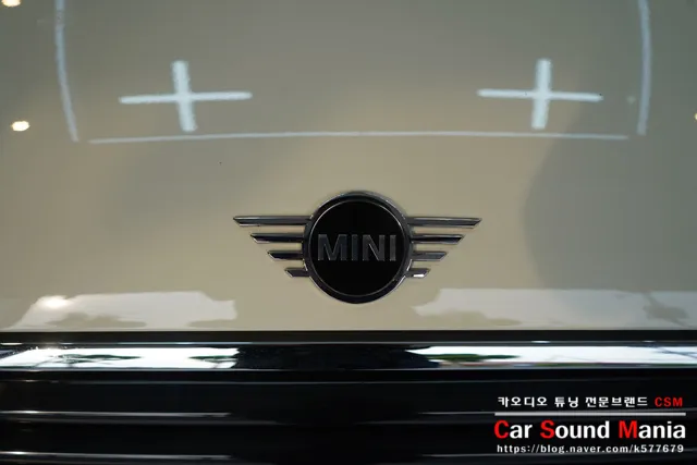 MINI MINI Cooperのドライブレコーダー取付事例 写真