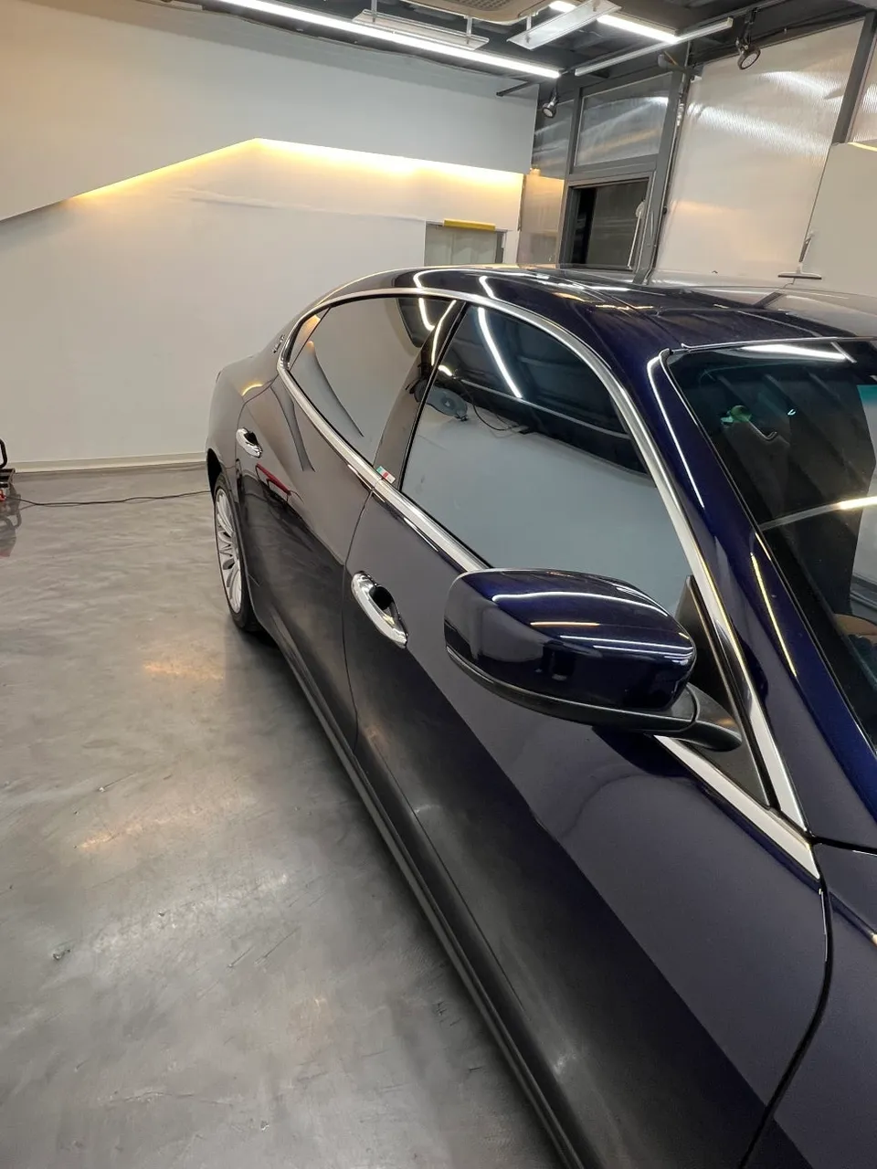 Maserati Quattroporteのカーラッピング事例｜クロームパーツのカスタム 施工写真 2-1