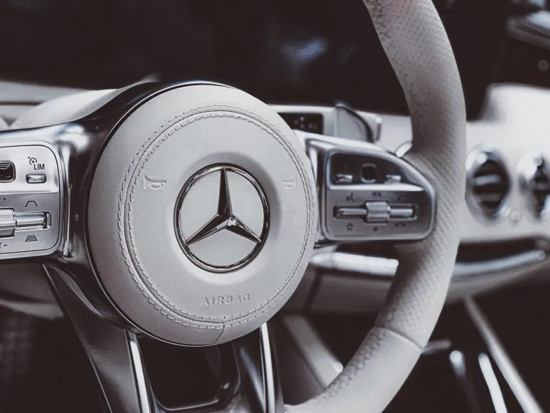 Mercedes-Benz CLS interior customization installation result