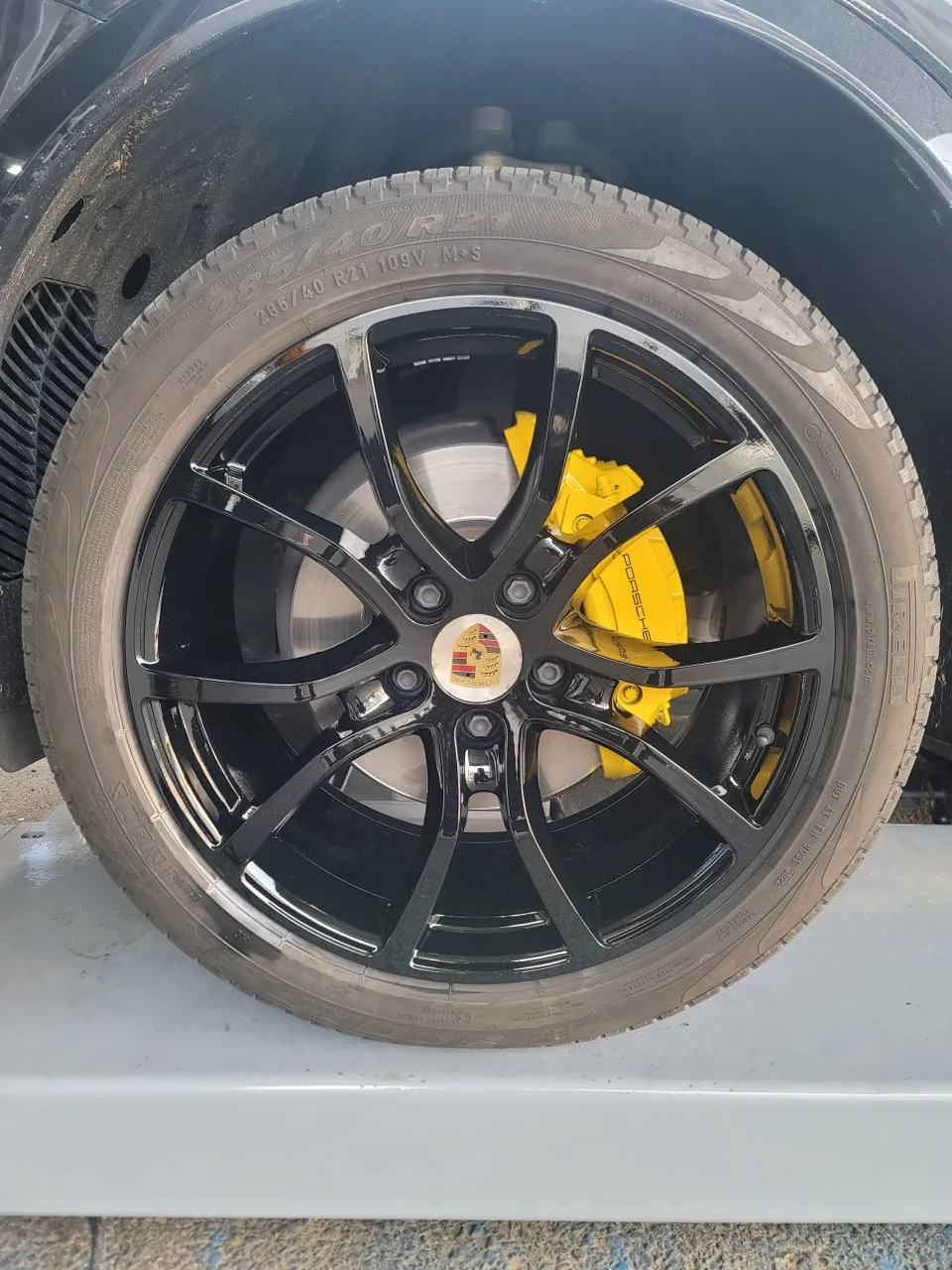 Porsche Cayenneのホイールリペア・塗装事例 施工写真 6