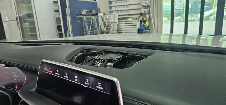 BMW 7 Series G11 ambient lighting - BMW 7 Series G11 Ambient Lighting Review — Cost & Results photo 4
