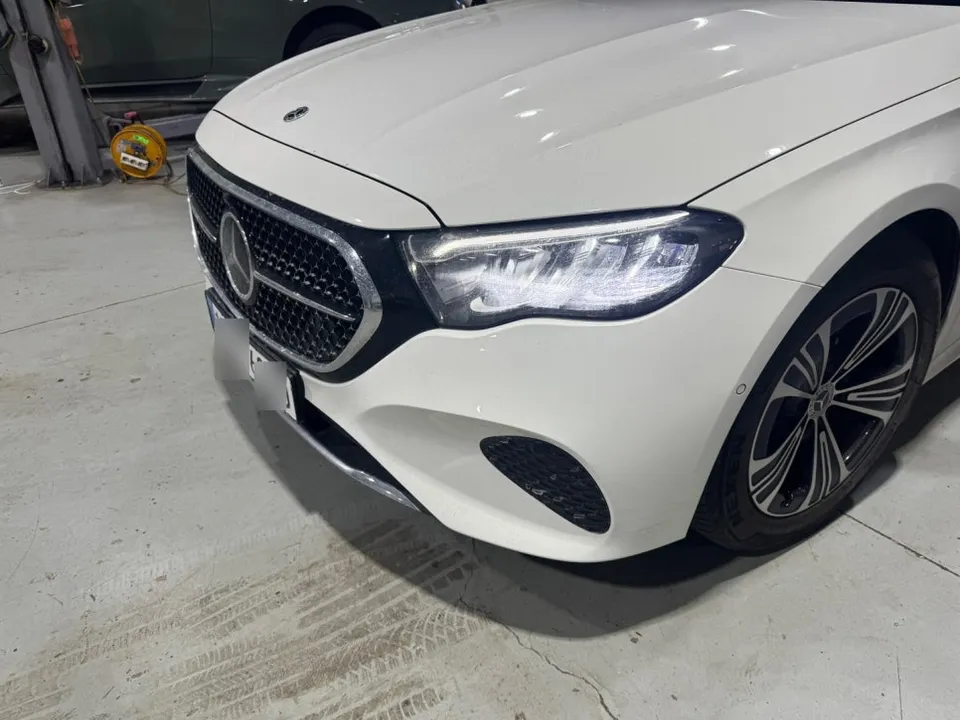 Mercedes-Benz E-Class W214 vinyl wrap - Mercedes-Benz E-Class W214 Vinyl Wrap Review: Cost & Results photo 3