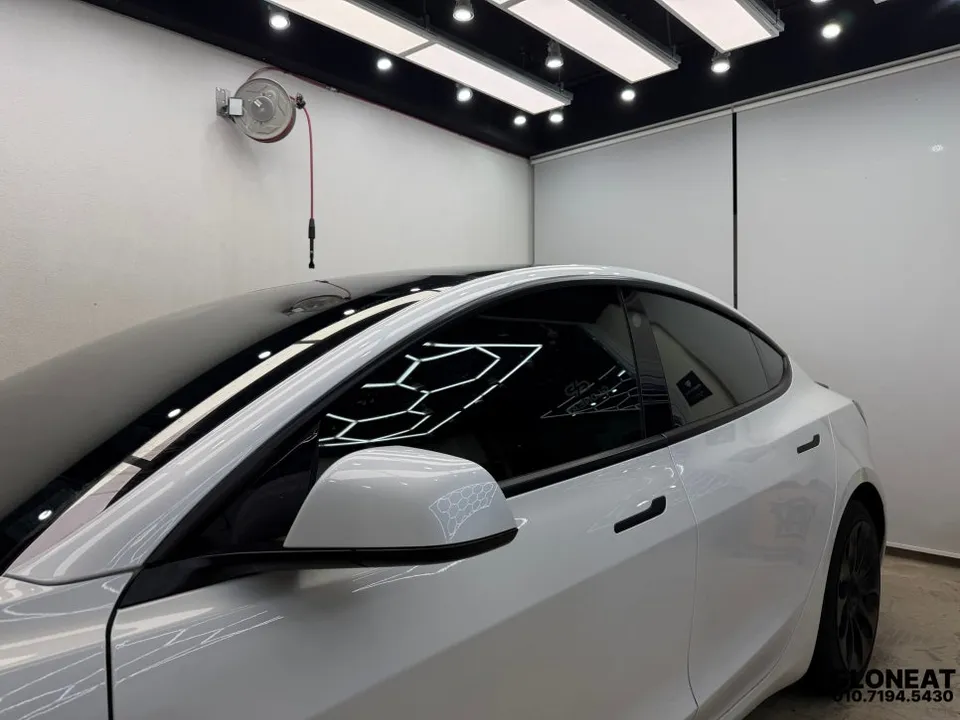 Tesla Model 3のカーラッピング事例｜費用目安・仕上がり 施工写真 3-3