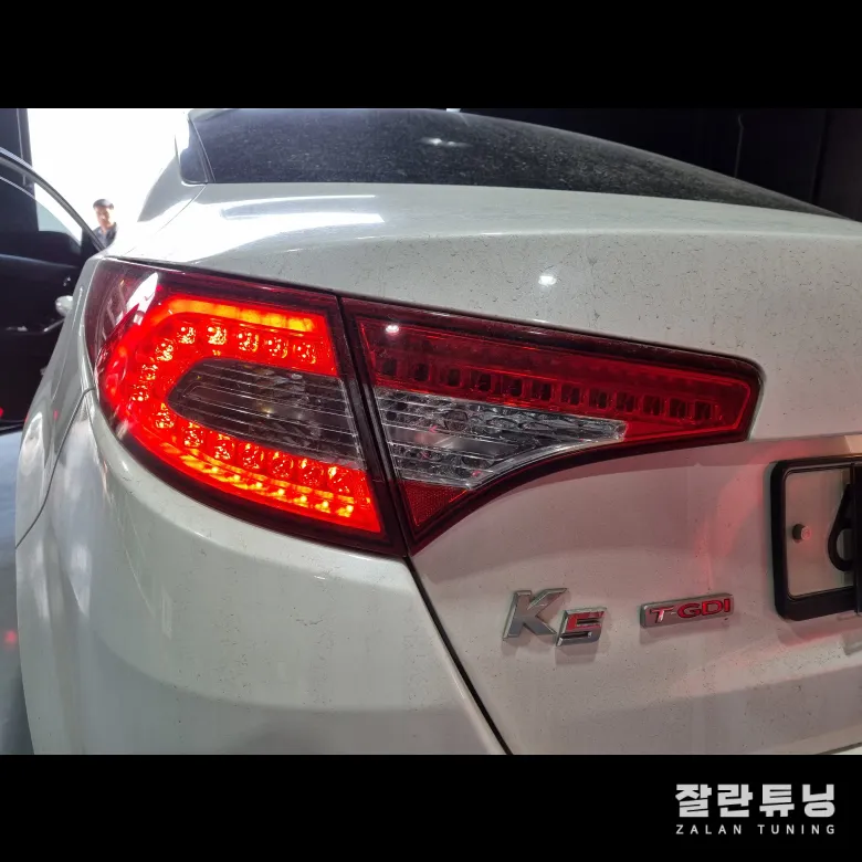 Kia K5 1st Gen lighting upgrade - Kia K5 Lighting Upgrade: Repair vs. Replacement Guide photo 3