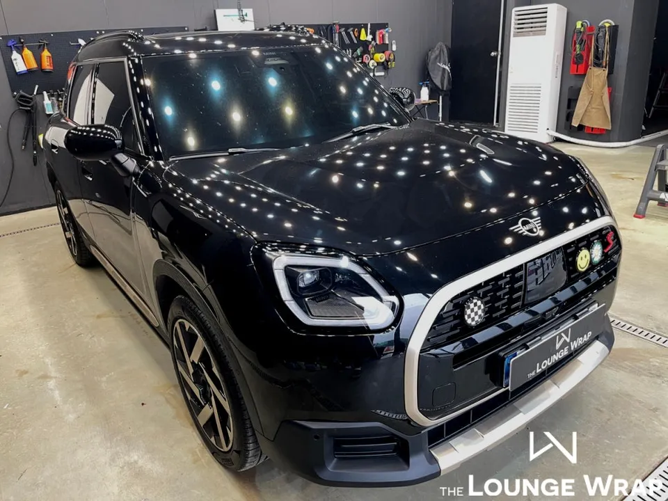 MINI Countrymanのカーラッピング事例 施工写真 6
