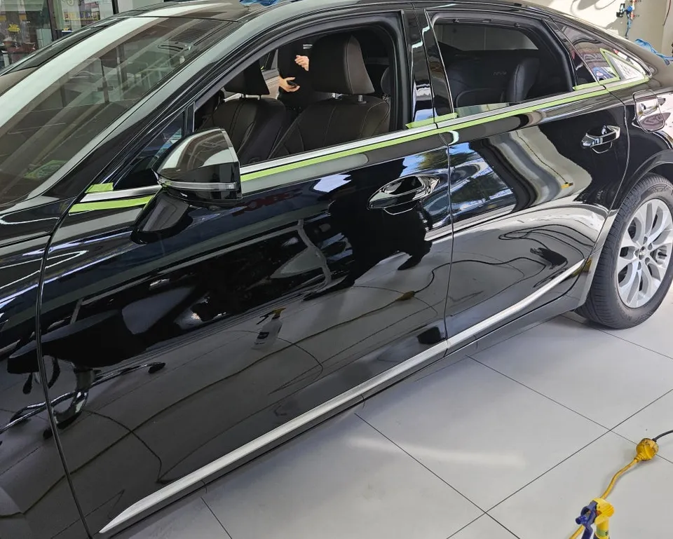 Kia K8 vinyl wrap - Kia K8 Vinyl Wrap Review: Cost & Chrome Delete Results photo 3