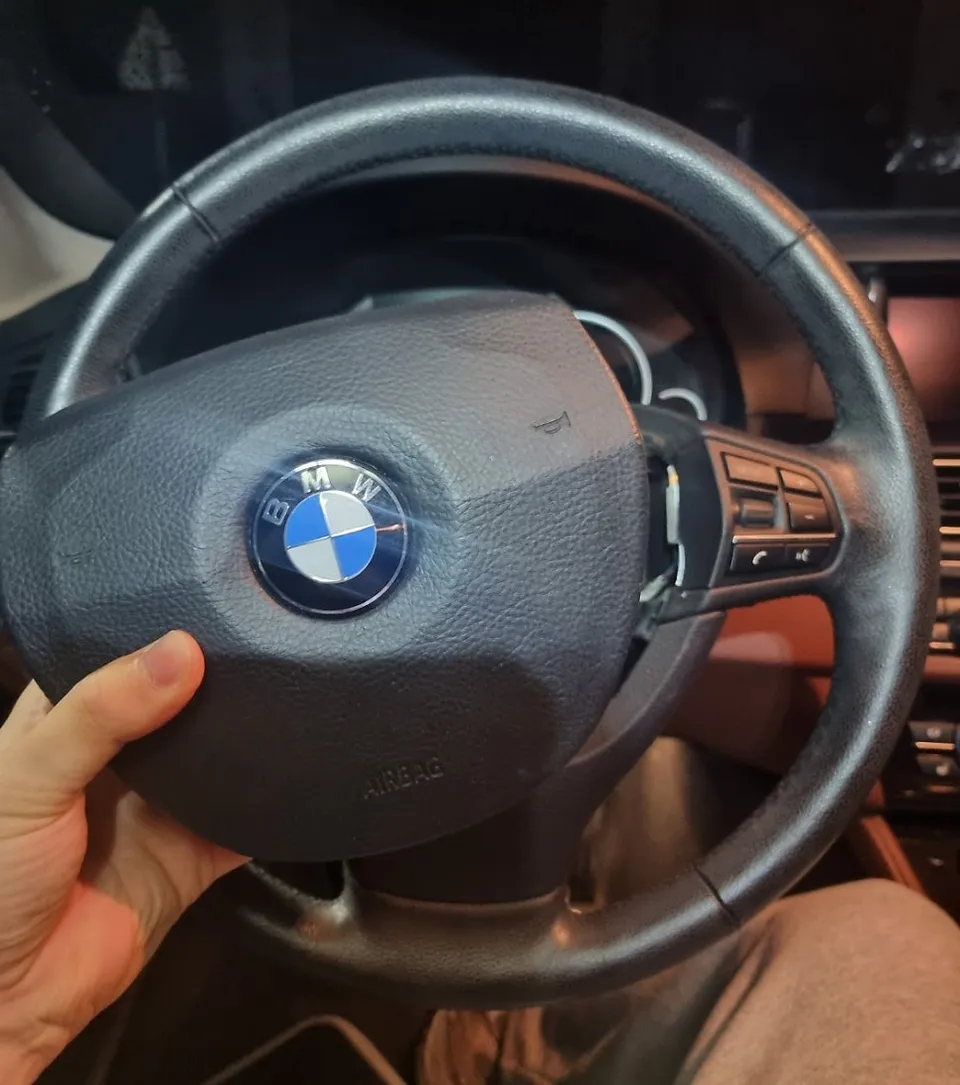BMW 5 Series F10のAndroid Auto・CarPlay取付事例 施工写真 4