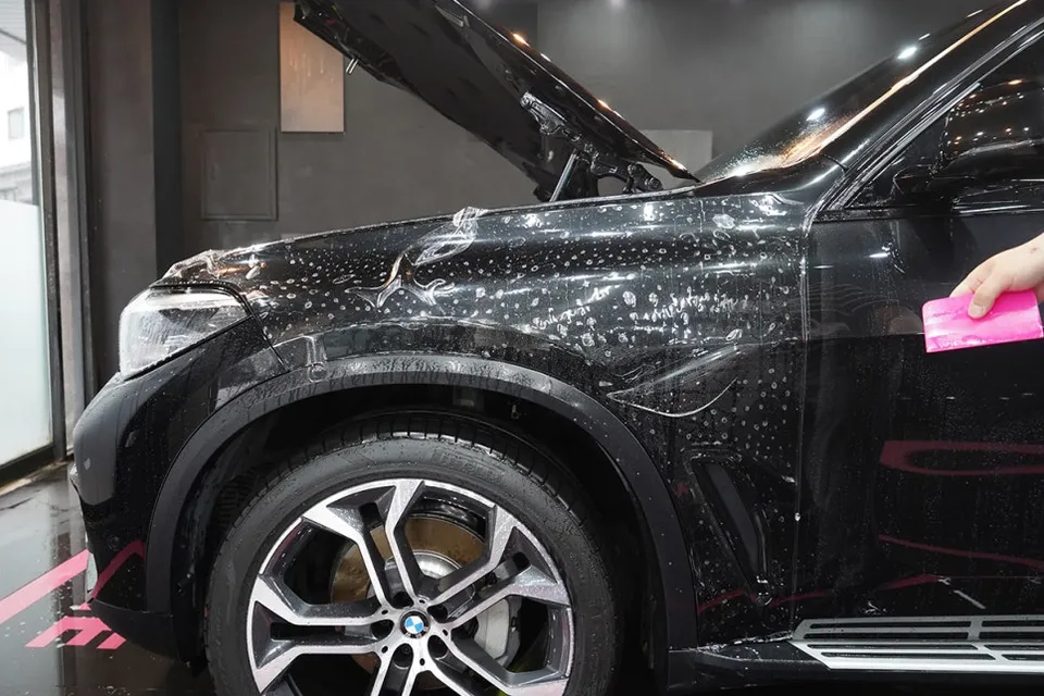 BMW X5のPPF施工事例｜ドア・フェンダー保護 施工写真 2-1