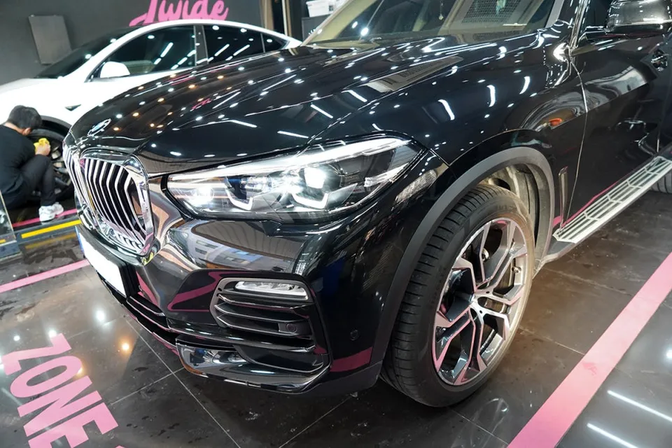 BMW X5のPPF施工事例｜ドア・フェンダー保護 施工写真 1-3