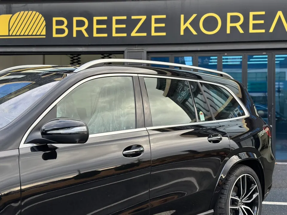 Mercedes-Benz GLS 580のカーラッピング事例|クロームをブラック化 施工写真 2-1
