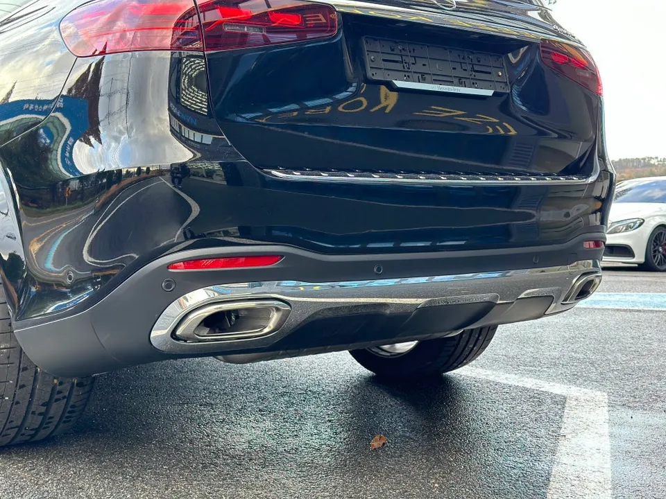 Mercedes-Benz GLS 580のカーラッピング事例|クロームをブラック化 施工写真 2-2