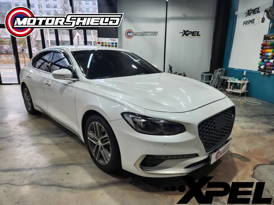 Hyundai Azeraのカーフィルム施工事例|費用目安と仕上がり 施工写真 1-2