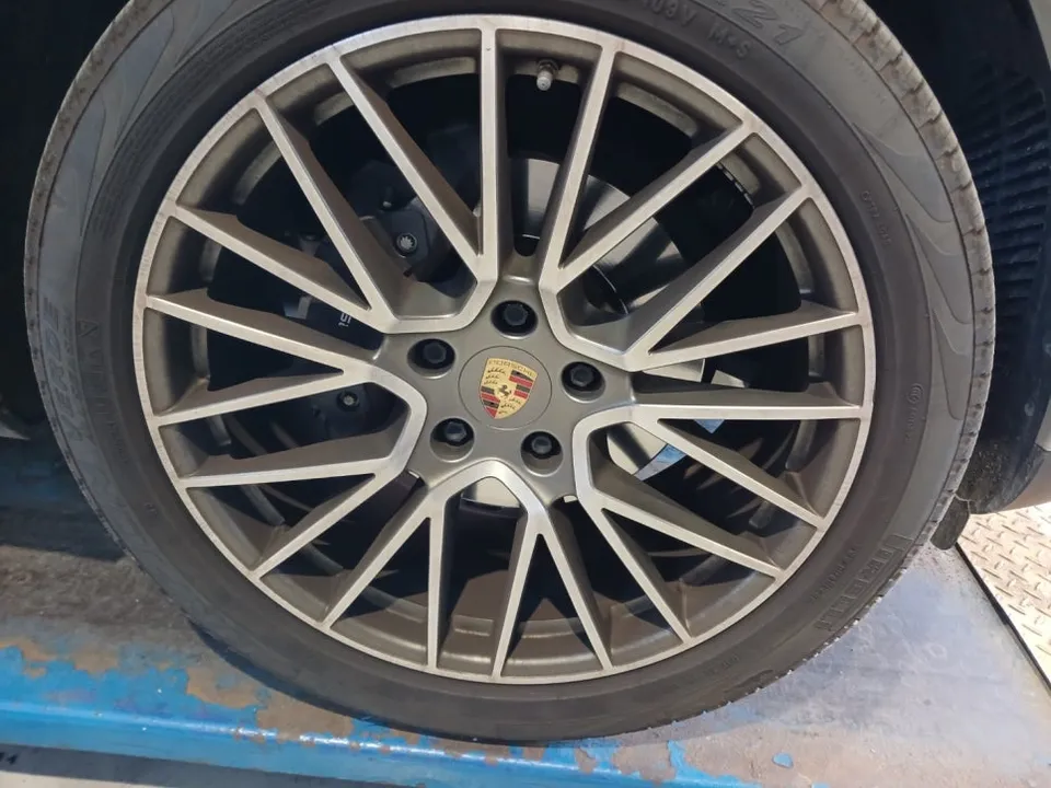 Genesis G70 wheel repair - Genesis G70 Wheel Repair & Refinishing Review — Perfect Diamond Cut Results photo 6