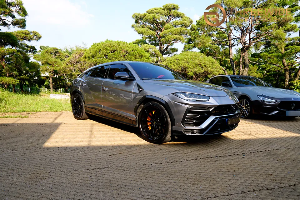 Lamborghini Urusのカーラッピング事例｜費用目安・仕上がり 施工写真 4-2