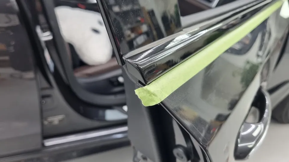 BMW 5 Series G30 カーラッピング事例：クロームdelete 施工写真 4-2