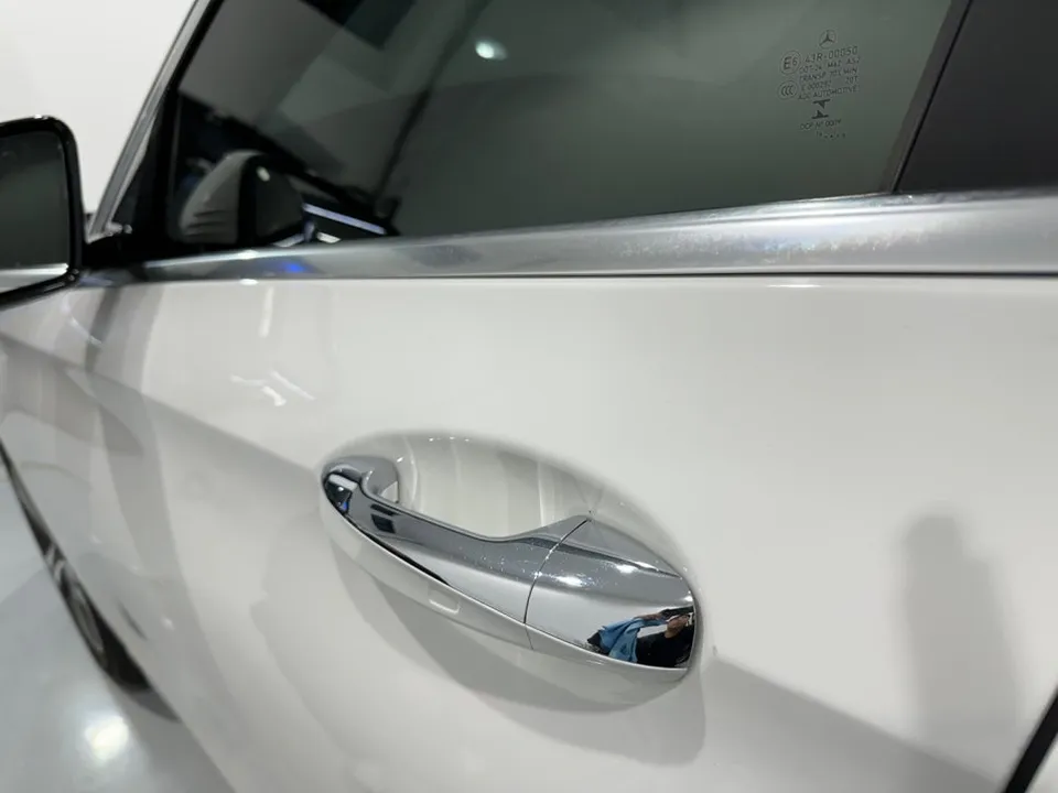 Mercedes-Benz EクラスのPPF施工事例|費用目安と仕上がり 施工写真 1-3