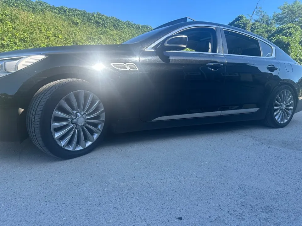 Kia K900のホイールリペア・塗装事例 施工写真 2-2