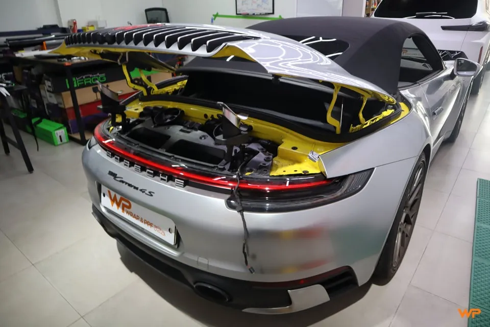 ポルシェ 911 カレラのカーラッピング事例｜費用目安・仕上がり 施工写真 2