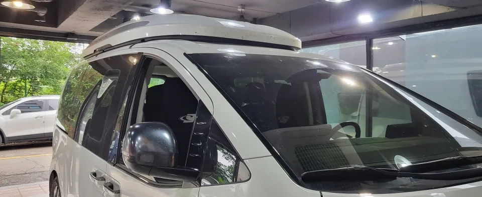 Hyundai Starex ambient lighting - Hyundai Starex Ambient Lighting Review — Cost & Installation photo 3