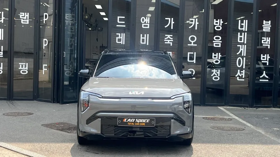 Kia EV3 window tinting - Kia EV3 Window Tinting Review — Enhanced Comfort & Style photo 3