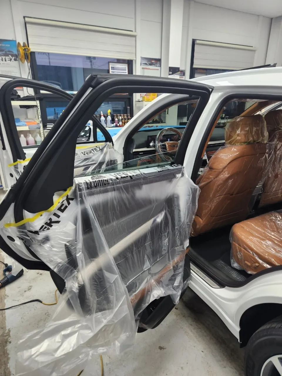 Genesis GV80 PPF施工事例｜費用目安と仕上がり 施工写真 1-3