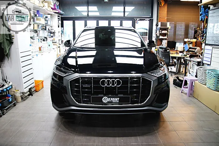 Audi Q8のPPF施工事例｜費用目安と仕上がり 施工写真 1-1