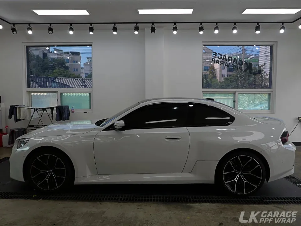 BMW M2 vinyl wrap - BMW M2 Vinyl Wrap Review: Avery Carmine Red Finish photo 3