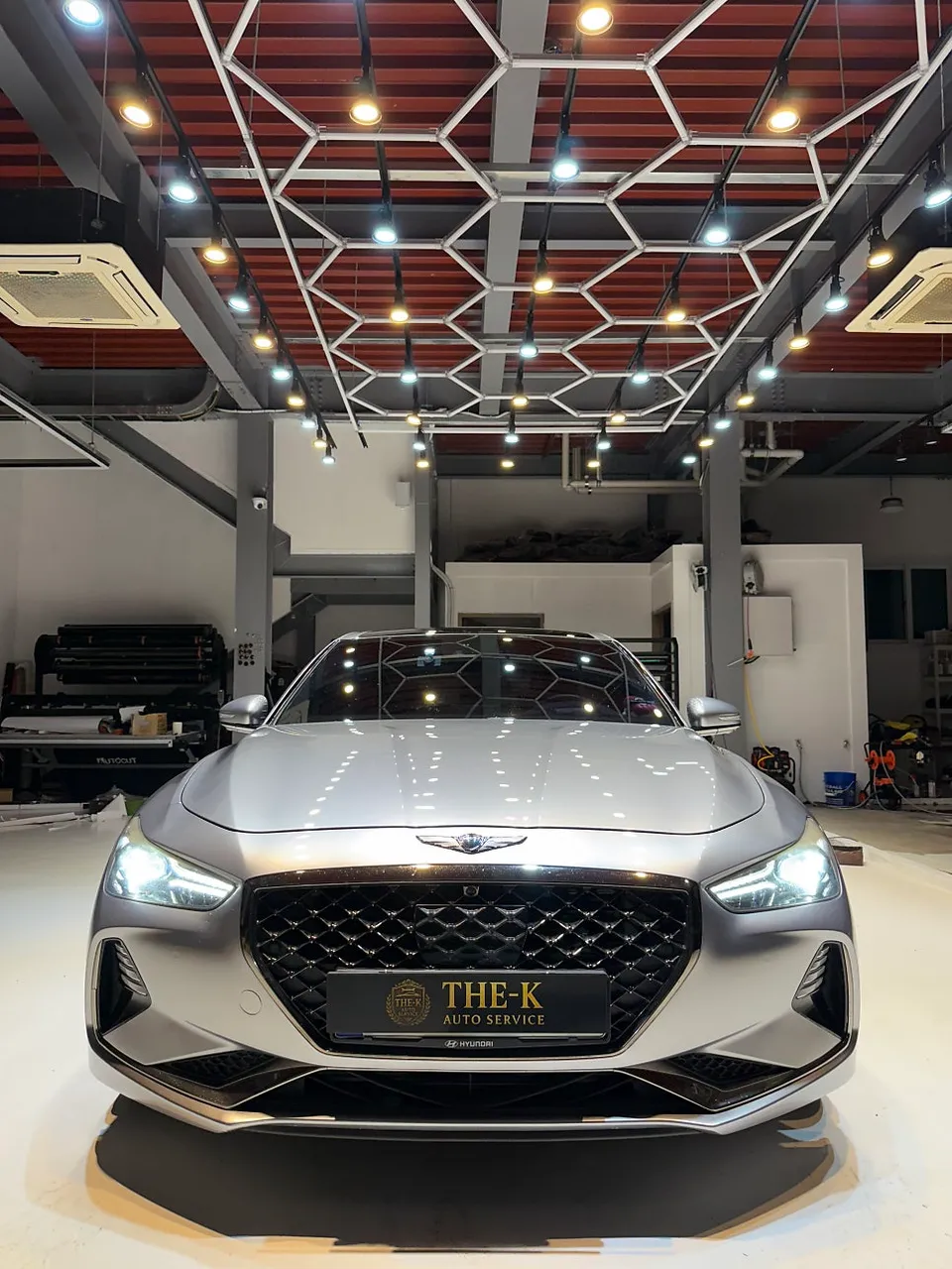 Genesis G70のカーラッピング事例 施工写真 2-1