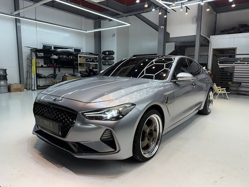 Genesis G70のカーラッピング事例 施工写真 3-1