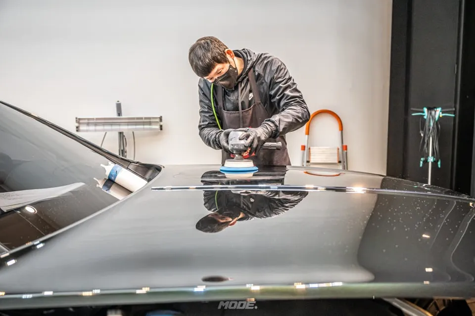 Bentley Flying Spurのガラスコーティング事例|費用目安・仕上がり 施工写真 1-3