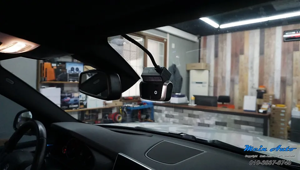 BMW X5 Dash Cam Installation Review: iNavi QXD1 Plus photo 2