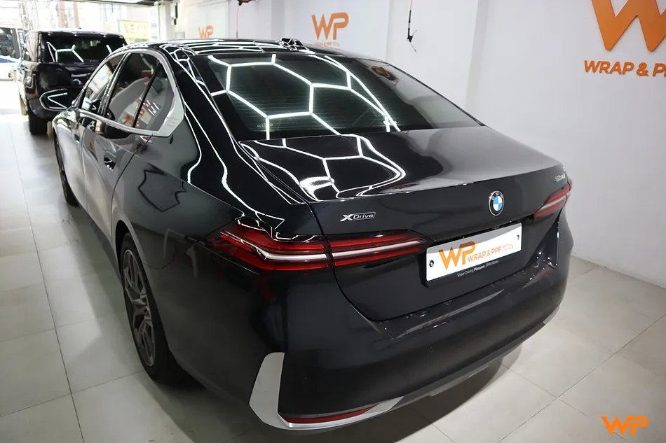 BMW 5 Series G60 PPF施工事例｜費用目安と仕上がり 施工写真 2-1