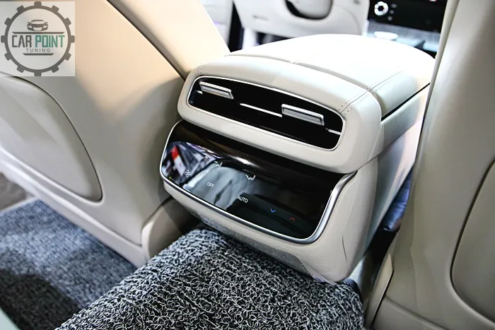 Genesis G80の室内PPF施工事例|傷・指紋対策 施工写真 1-3