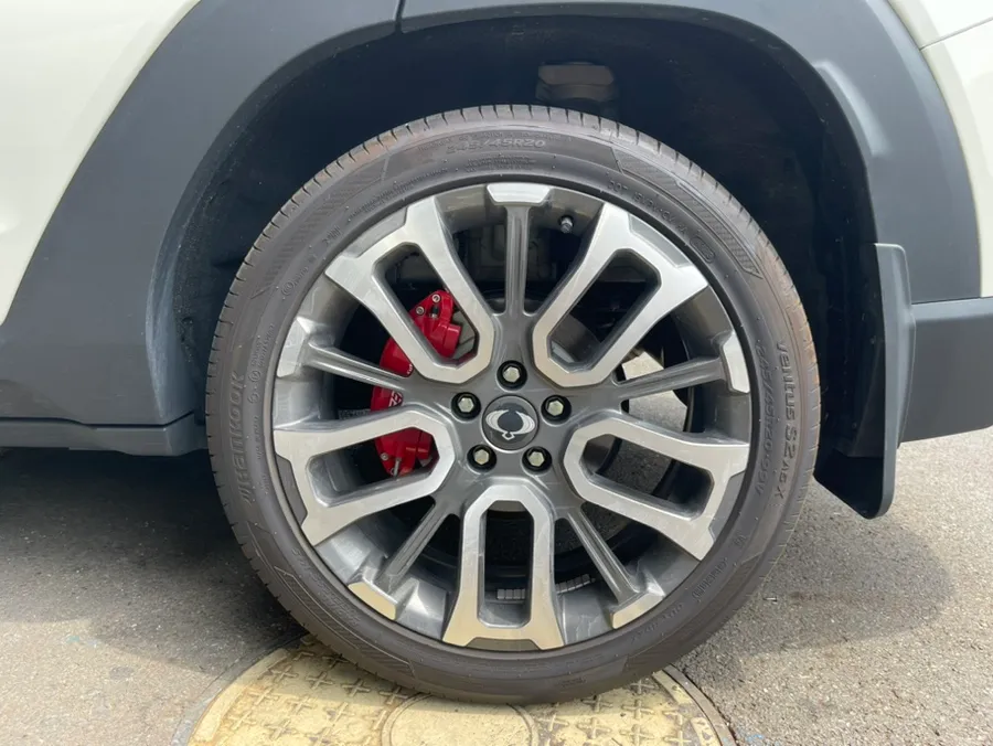 Kia Torres wheel repair - Kia Torres Wheel Repair & Painting Review: Gloss Black Finish photo 5