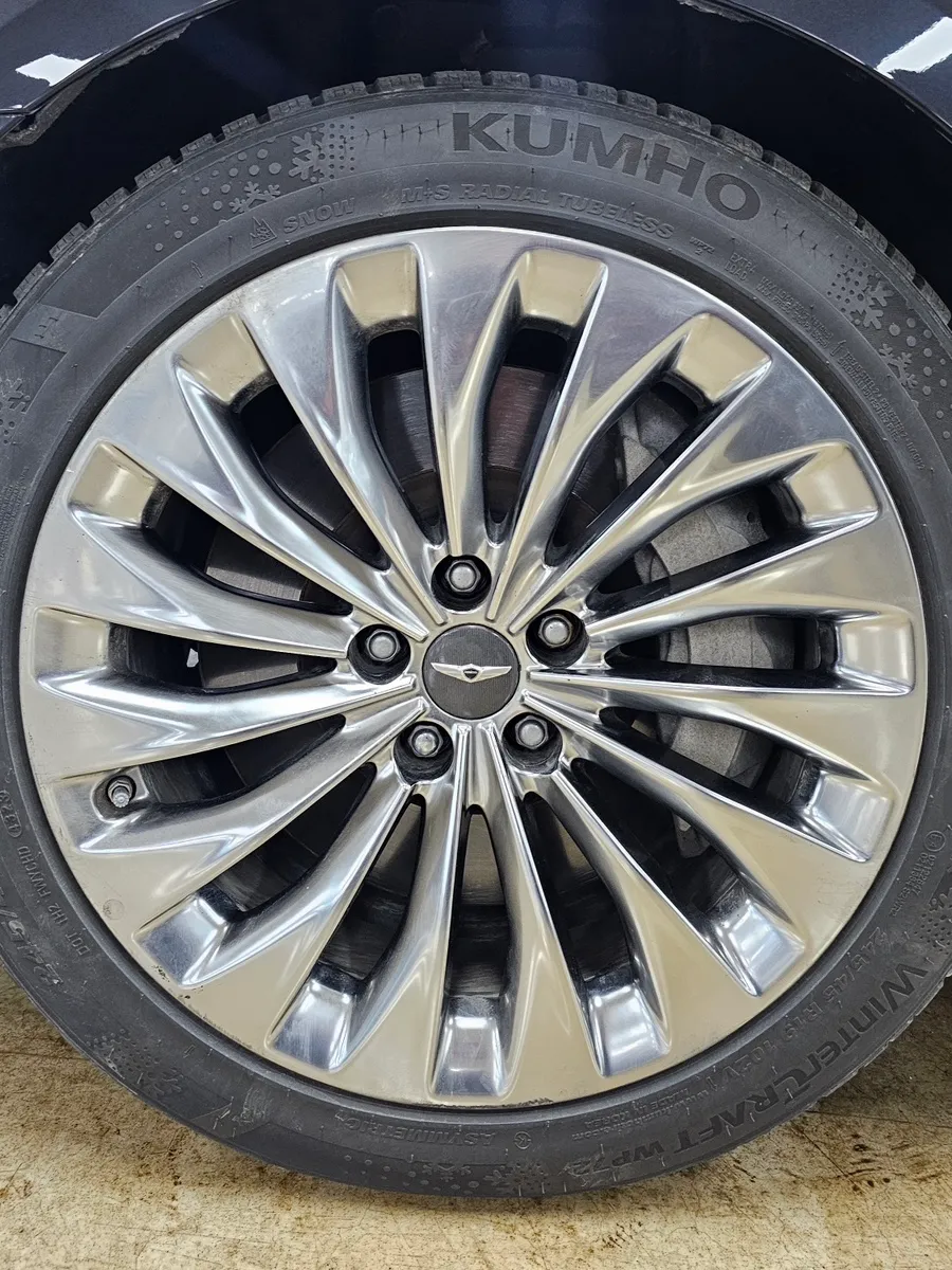 Genesis EQ900 wheel repair - Genesis EQ900 Wheel Repair & Painting Review photo 4
