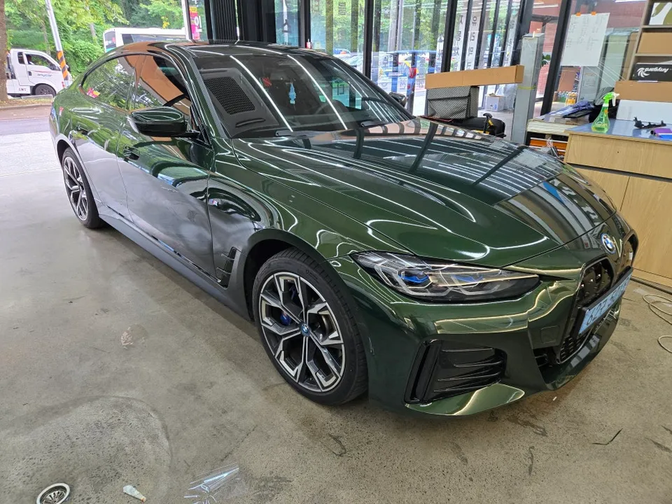 BMW I4 window tinting - BMW I4 Window Tinting Review: Crystal Clear Vision & Heat Rejecti photo 3