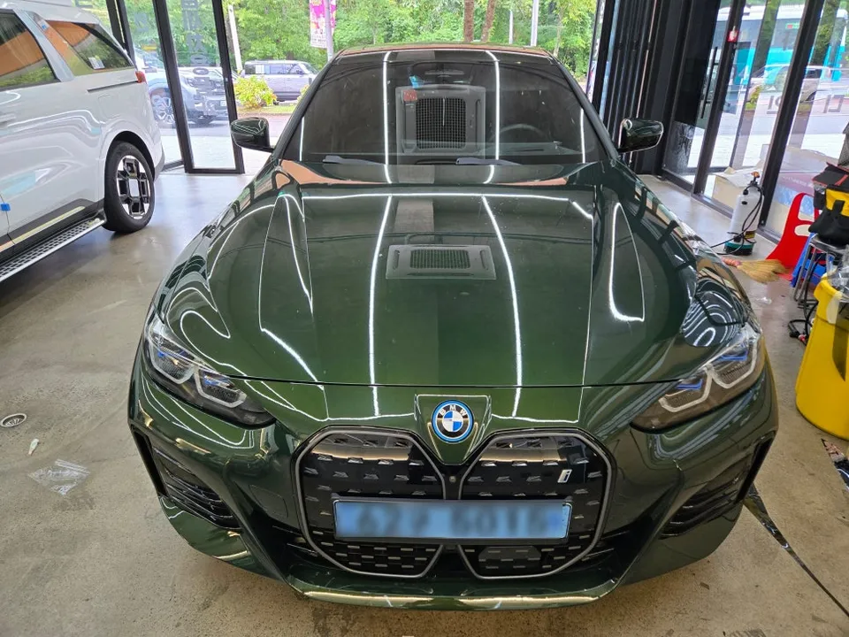 BMW I4 window tinting - BMW I4 Window Tinting Review: Crystal Clear Vision & Heat Rejecti photo 6