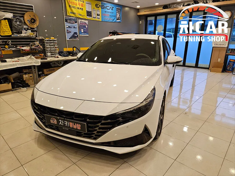 Hyundai Elantra CN7 Body Kit Upgrade: Glossy Black Finish